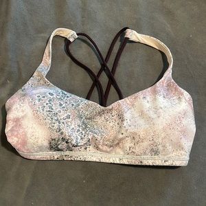 Lululemon sports bra